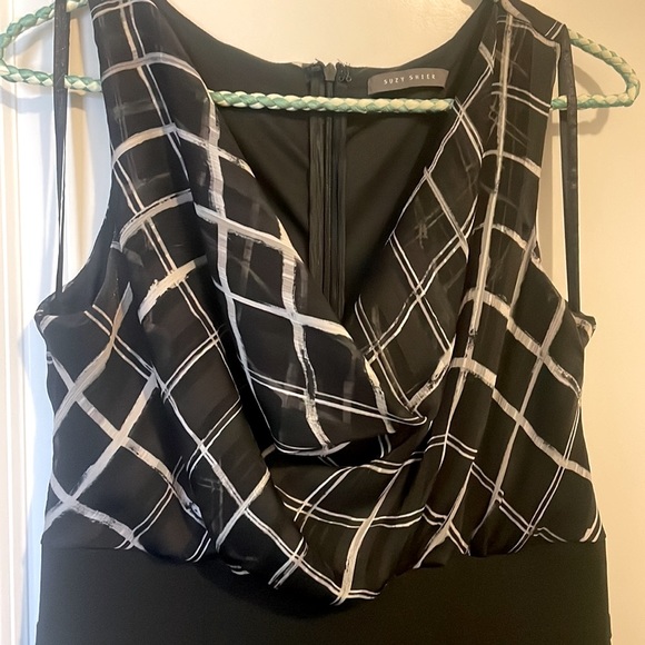 Scoop neck fitted bottom sleeveless dress size M - Picture 6 of 8